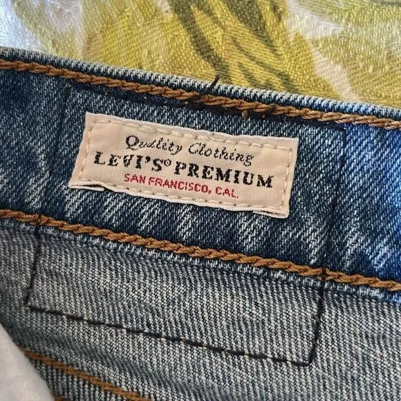 Levi’s Wedgie Straight Button Fly Classic Blue Mom Jeans Size 24 - Picture 12 of 14